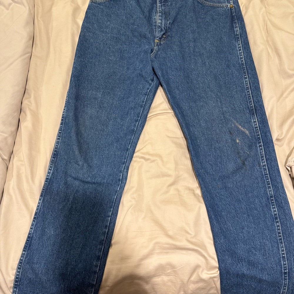 Wrangler Blue Relaxed Fit Jeans Timeless Style - Picture 7 of 9